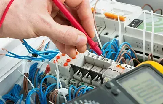 Professional electrician in Archway